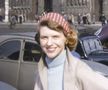 „Înotam, iar bătăile inimii răsunau ca un motor surd: eu sunt, eu sunt, eu sunt” » Povestea răscolitoare a scriitoarei Sylvia Plath și a singurului ei sprijin într-o luptă teribilă: „Abia îmi țin capul deasupra apei”