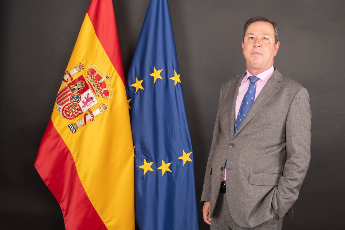 José Antonio Hernández Pérez-Solórzano, ambasadorul Spaniei la București, în diferite ipostaze