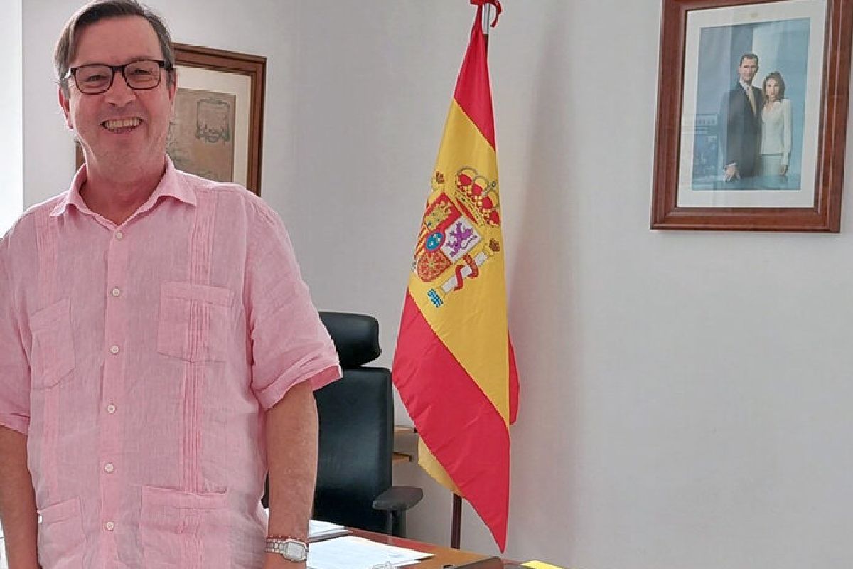 José Antonio Hernández Pérez-Solórzano, ambasadorul Spaniei la București, în diferite ipostaze