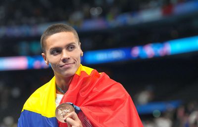 Își vede de treabă! Primele imagini postate de David Popovici, după ce bolidul achiziționat de el a ajuns subiect de polemică națională