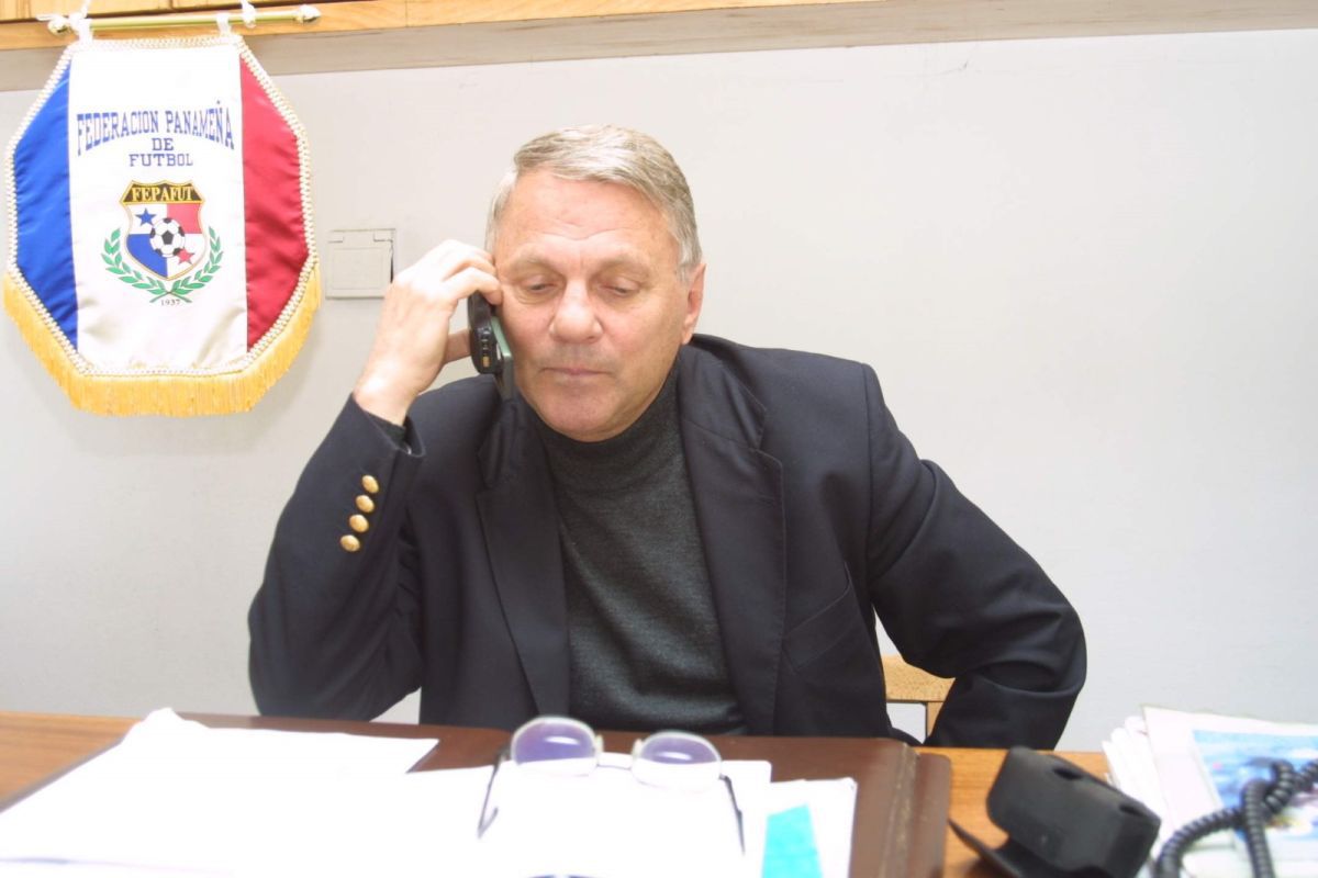 Seniorul Mircea Rădulescu, prin tunelul timpului