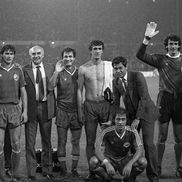 Anglia-Romania (1985). De la stânga la dreapta: Gino Iorgulescu, Rică Răducanu, Ștefan Iovan, Costică Ștefănescu, Rodion Cămătaru, Mircea Lucescu, Silviu Lung, Mircea Rădulescu