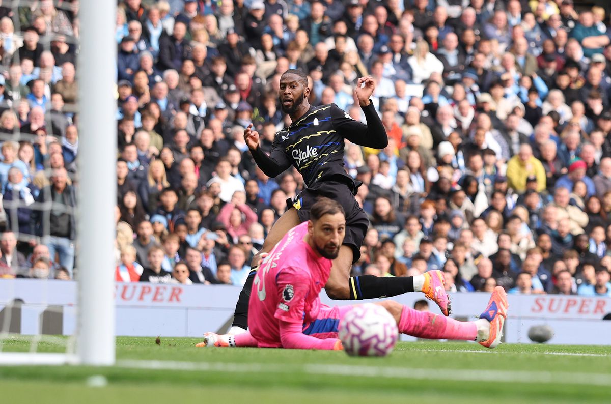 Manchester City - Everton 2-0 » „Mașinăria” Haaland i-a liniștit pe Ndiaye și David Moyes: statistici senzaționale