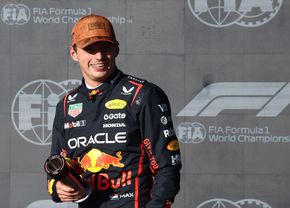 Max Verstappen a învins duo-ul McLaren și va pleca din pole position în cursa de sprint