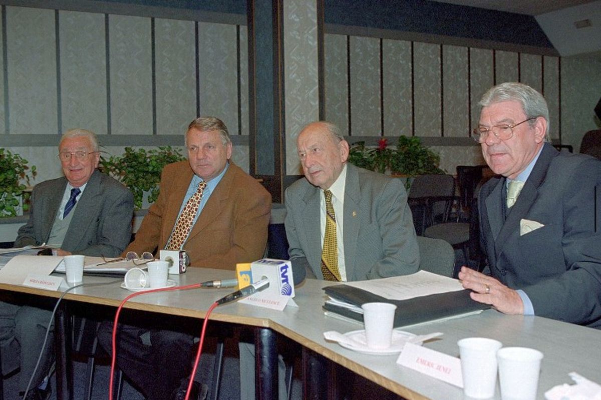 Seniorul Mircea Rădulescu, prin tunelul timpului