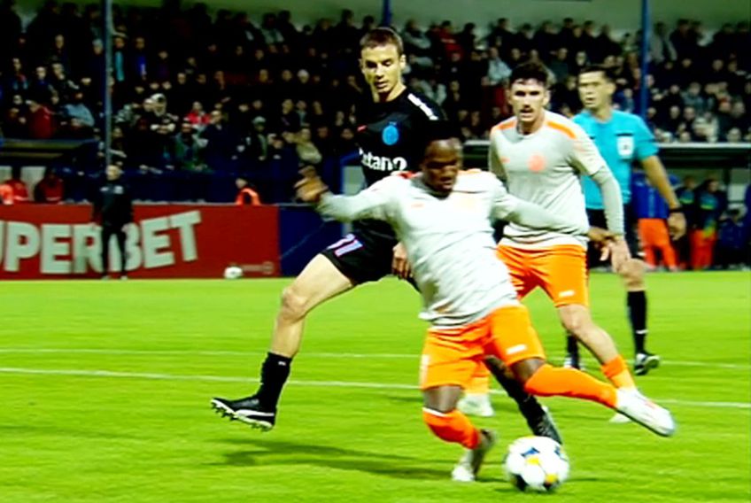 Faza la care Abbey a obținut inițial penalty în Metaloglobus - FCSB