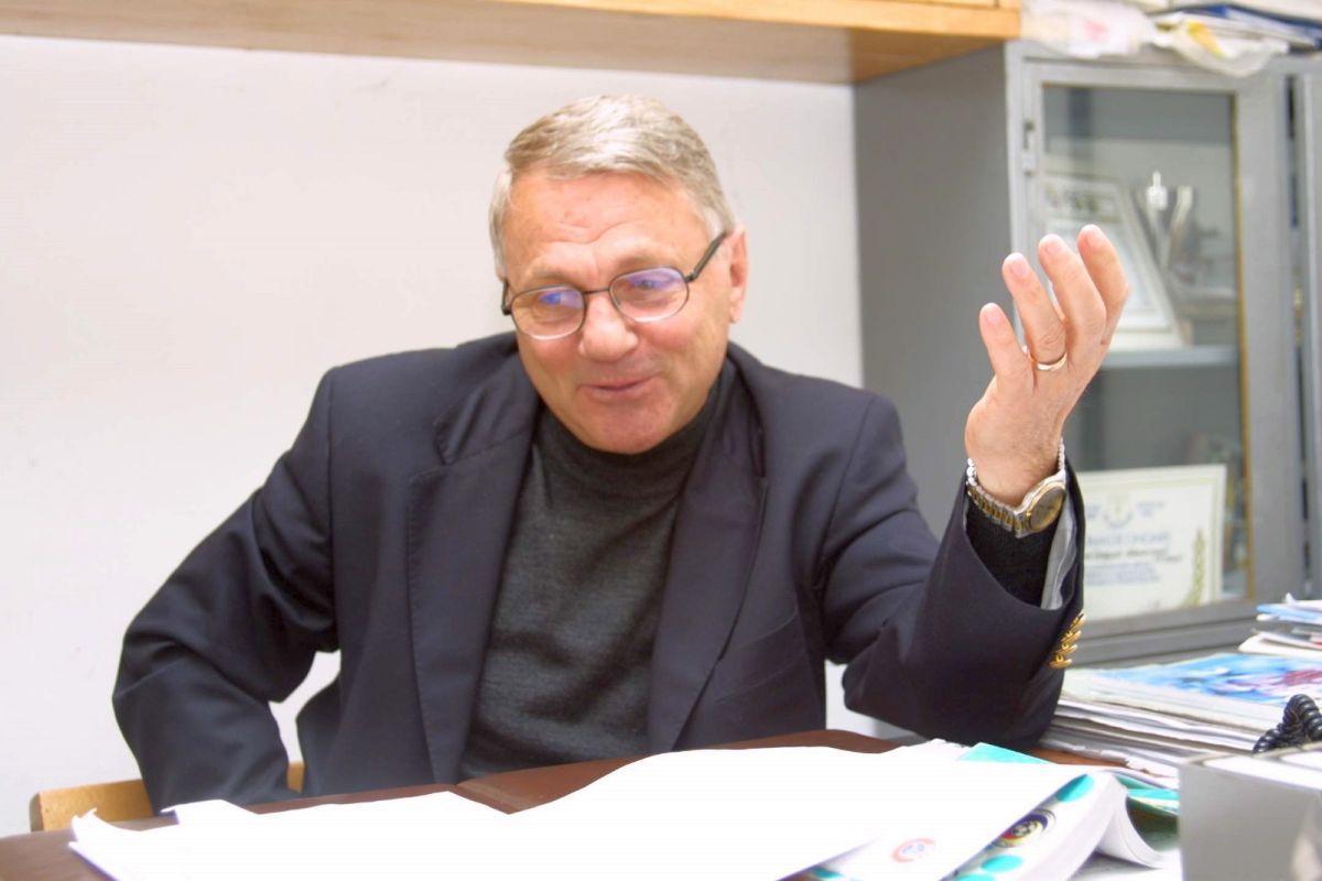 Seniorul Mircea Rădulescu, prin tunelul timpului