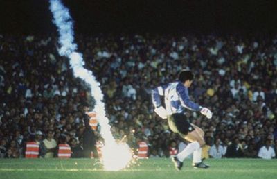 Cel mai mare trișor din istoria fotbalului? A sângerat după ce a fost „lovit” de o torță și și-a privat țara de două Campionate Mondiale