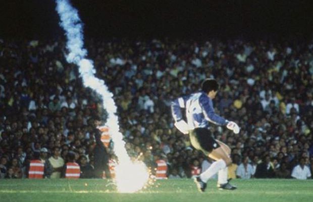 Cel mai mare trișor din istoria fotbalului? A sângerat după ce a fost „lovit” de o torță și și-a privat țara de două Campionate Mondiale