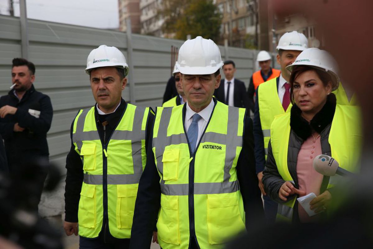 FOTO + VIDEO Ludovic Orban, în inspecție la stadioanele pentru Euro 2020: „S-a bătut pasul pe loc! S-au pierdut ani buni degeaba”