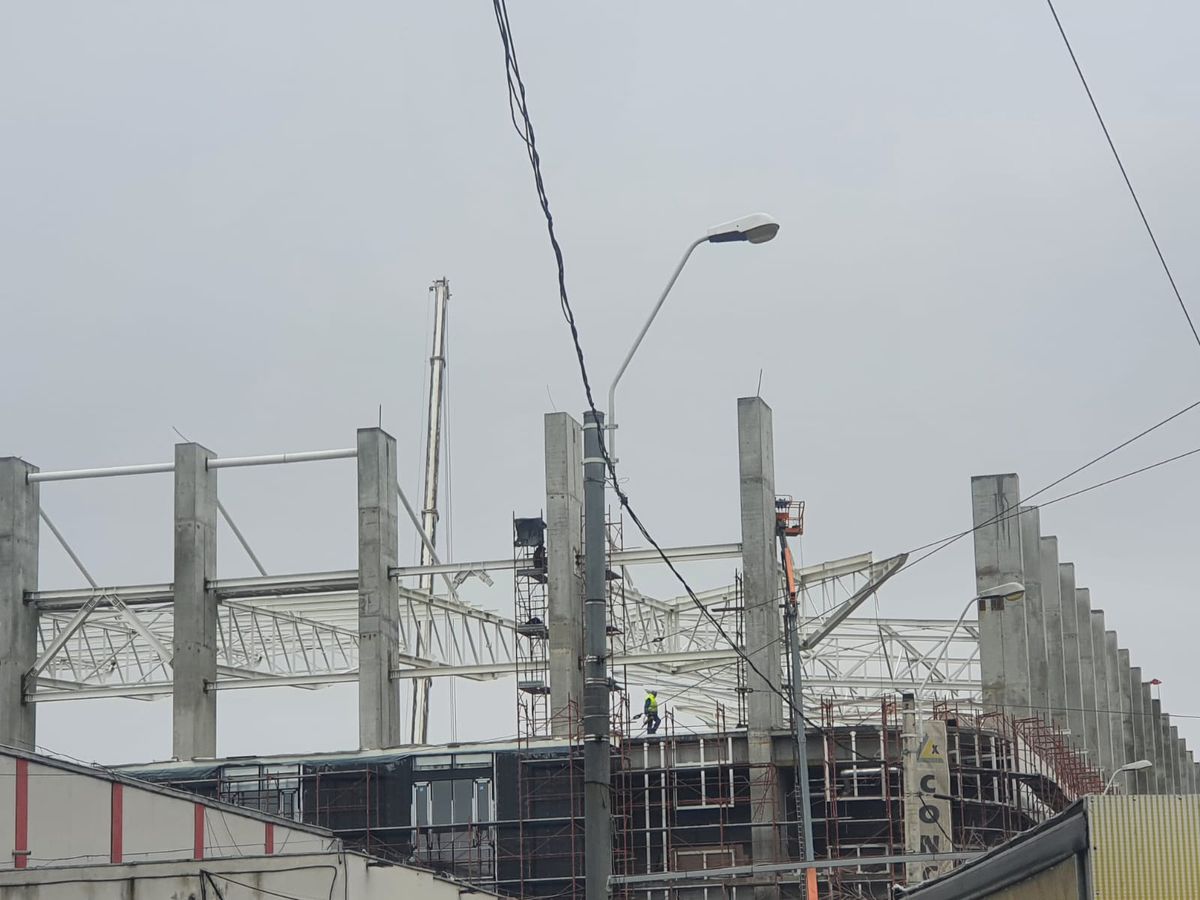 FOTO EXCLUSIV. Cum arată stadionul Giulești la final de 2020: structura acoperișului e aproape finalizată