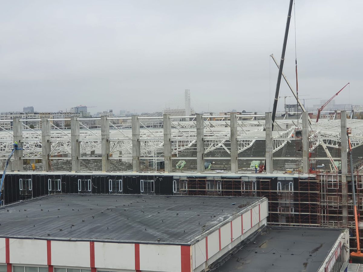 FOTO EXCLUSIV. Cum arată stadionul Giulești la final de 2020: structura acoperișului e aproape finalizată