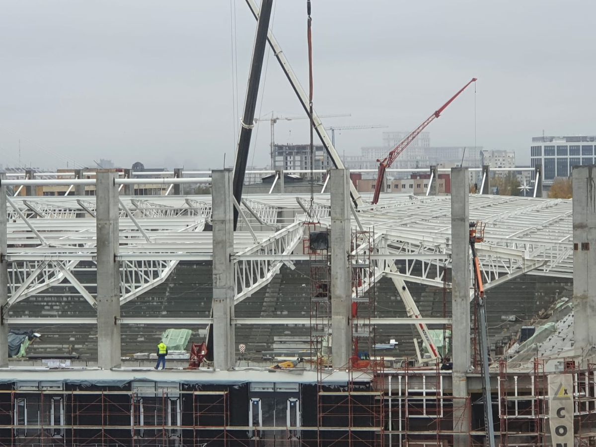 FOTO EXCLUSIV. Cum arată stadionul Giulești la final de 2020: structura acoperișului e aproape finalizată