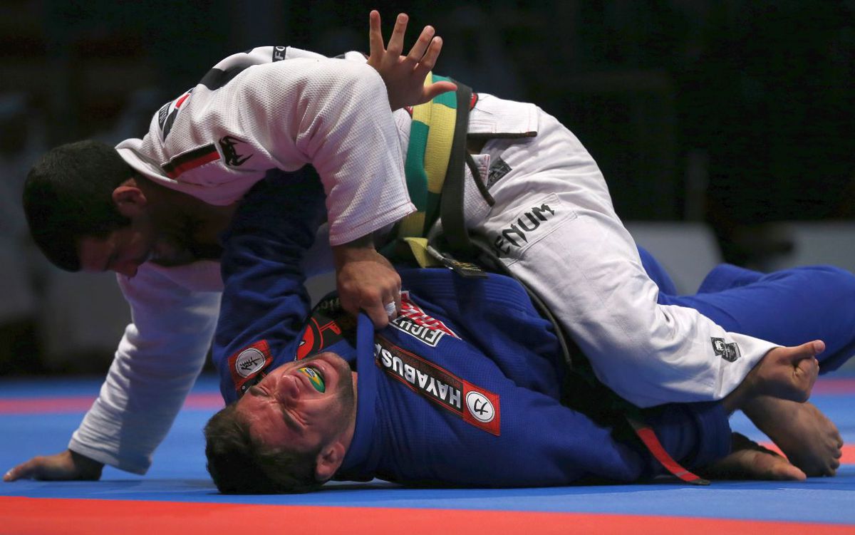 Cosmin Olăroiu pasionat de brazilian jiu-jitsu