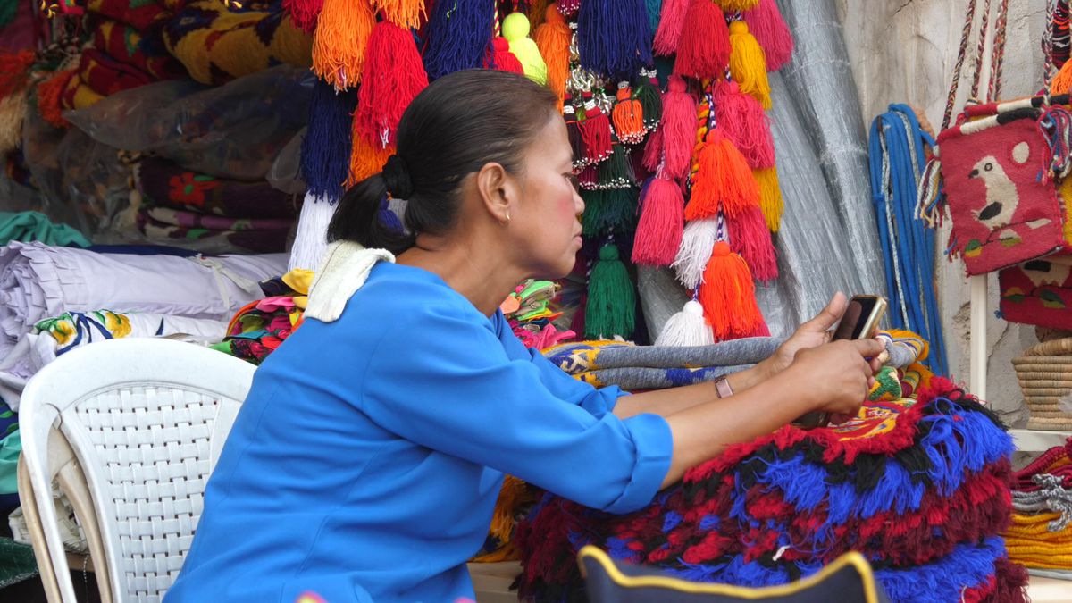 Globalism vs tradiţionalism » Imagini spectaculoase din piața Souq Waqif, locul în care s-au strâns suporteri de pe tot Globul