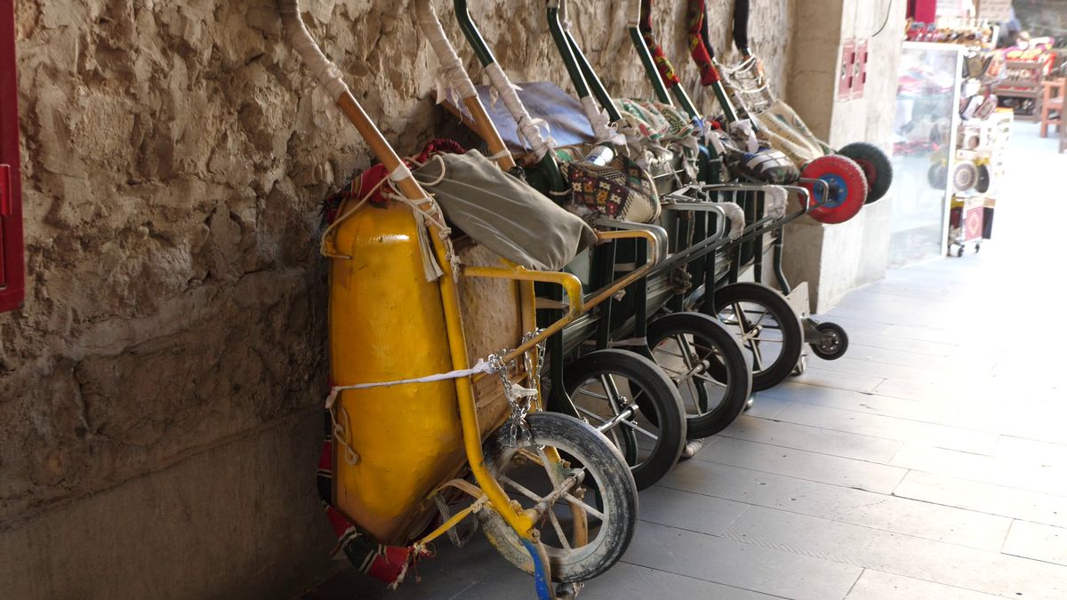 Globalism vs tradiţionalism » Imagini spectaculoase din piața Souq Waqif, locul în care s-au strâns suporteri de pe tot Globul