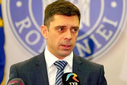 Eduard Novak reacționează după ce Federația Română de Hochei pe Gheață a denunțat unilateral contractul cu Ministerul Sportului. Novak susține că forul condus de Alexandru Hălăuca a organizat alegeri neregulamentare