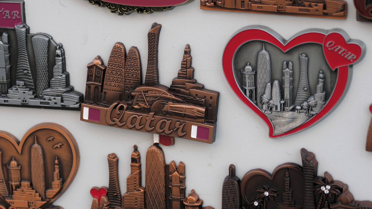 Globalism vs tradiţionalism » Imagini spectaculoase din piața Souq Waqif, locul în care s-au strâns suporteri de pe tot Globul