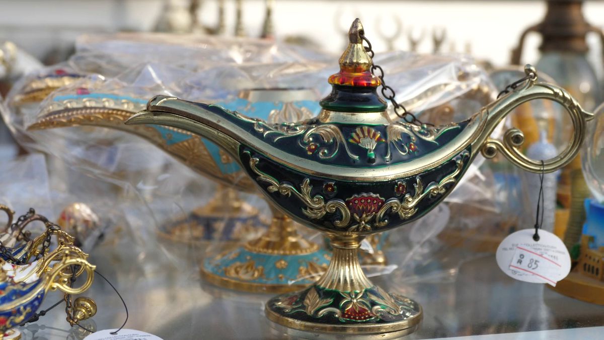 Globalism vs tradiţionalism » Imagini spectaculoase din piața Souq Waqif, locul în care s-au strâns suporteri de pe tot Globul