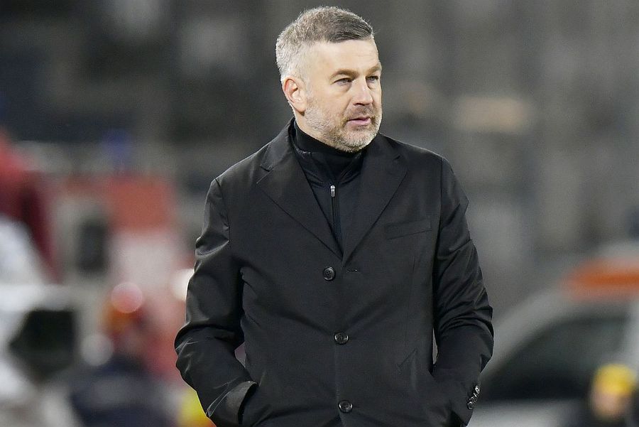 Iordănescu s-a declarat mulțumit de meci, în ciuda eșecului cu Slovenia, 1-2 (foto: Cristi Preda/GSP) Edi, noi când mai câștigăm?!