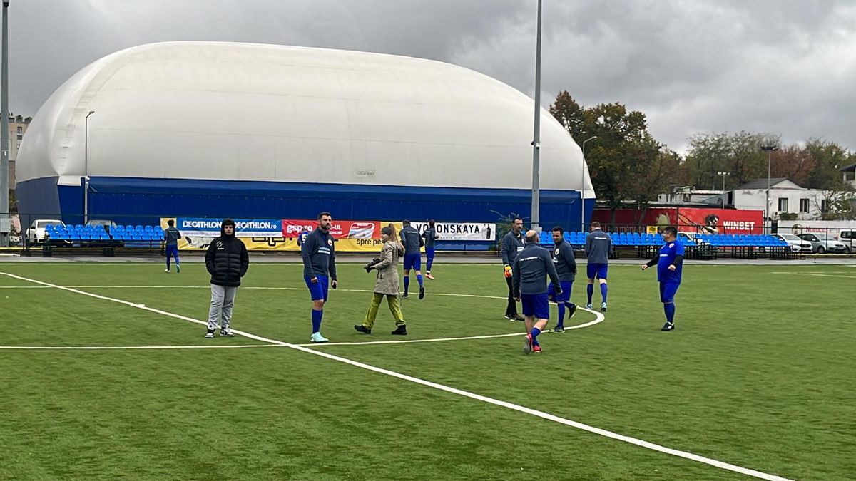 SHOW total în meciul caritabil între supervedetele din fotbalul românesc: 8 goluri, penalty-uri ratate și două reveniri spectaculoase