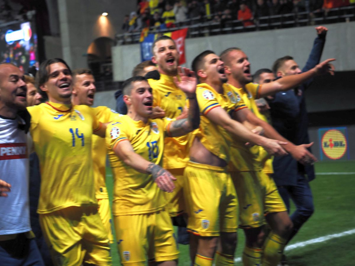 Explozie de bucurie pe bancă și pe teren! „Tricolorii” au sărbătorit calificarea la EURO 2024