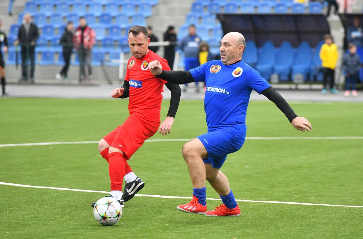 SHOW total în meciul caritabil între supervedetele din fotbalul românesc: 8 goluri, penalty-uri ratate și două reveniri spectaculoase