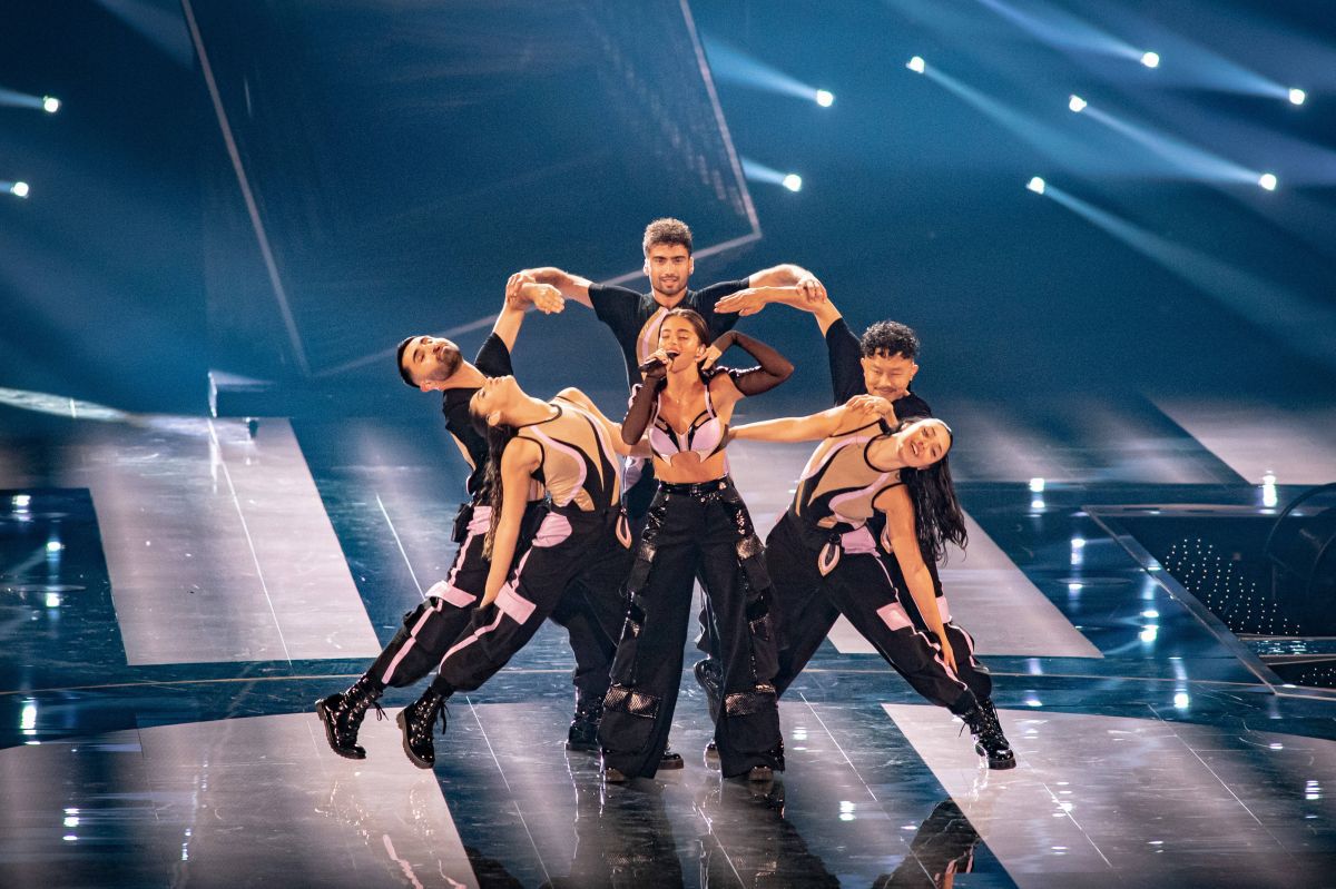 Toți ochii au fost pe ea la Israel - România » E iubita unui jucător de la Bayern Munchen