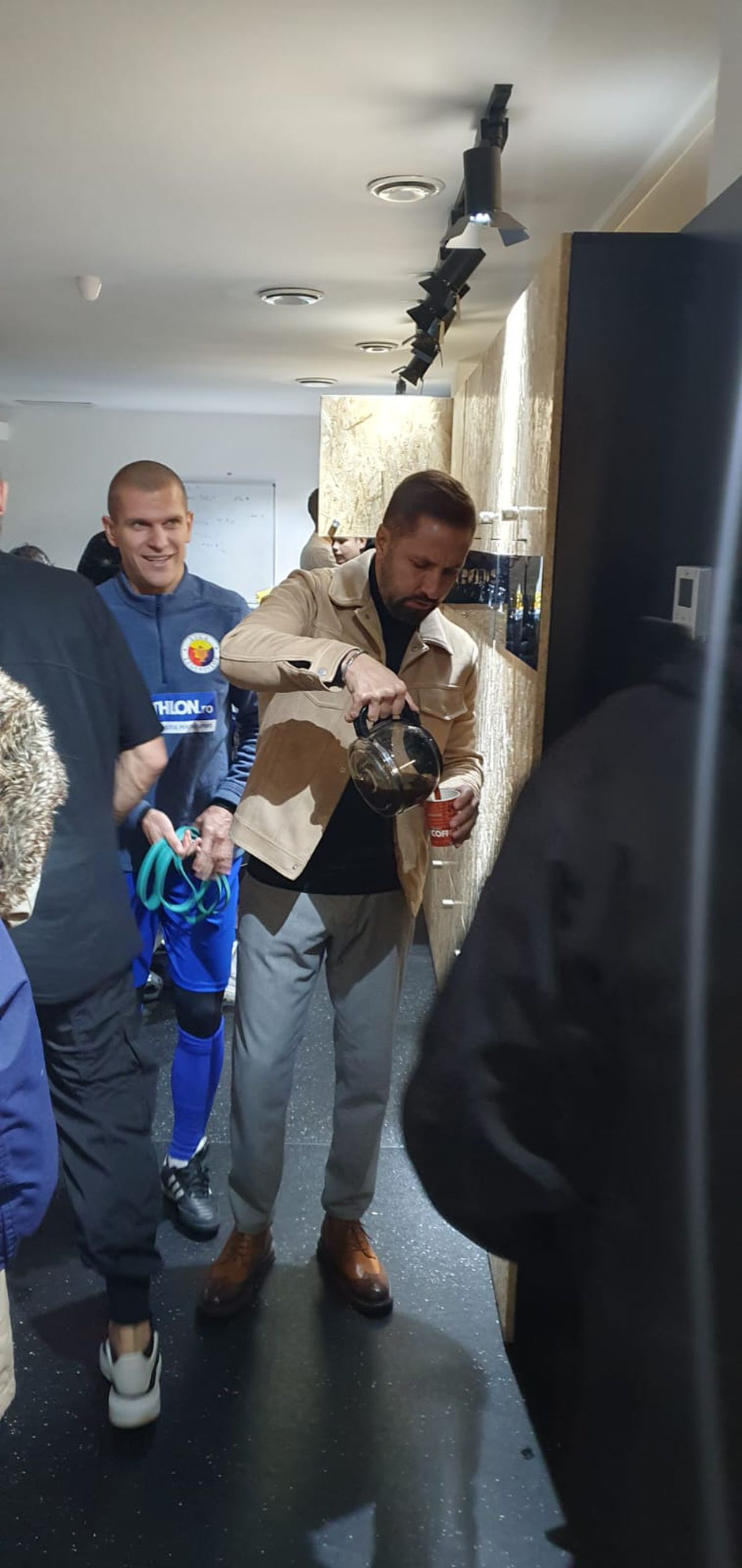 SHOW total în meciul caritabil între supervedetele din fotbalul românesc: 8 goluri, penalty-uri ratate și două reveniri spectaculoase