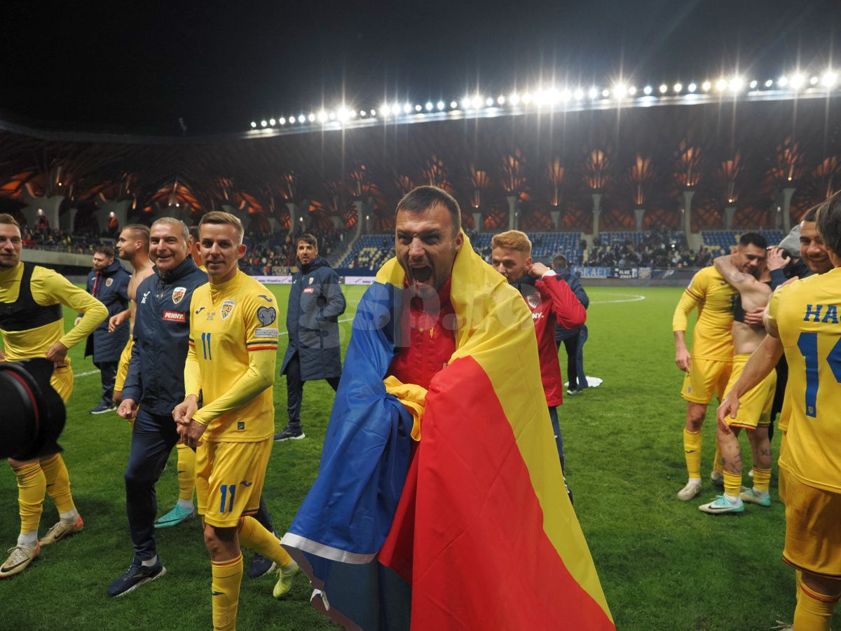 Explozie de bucurie pe bancă și pe teren! „Tricolorii” au sărbătorit calificarea la EURO 2024
