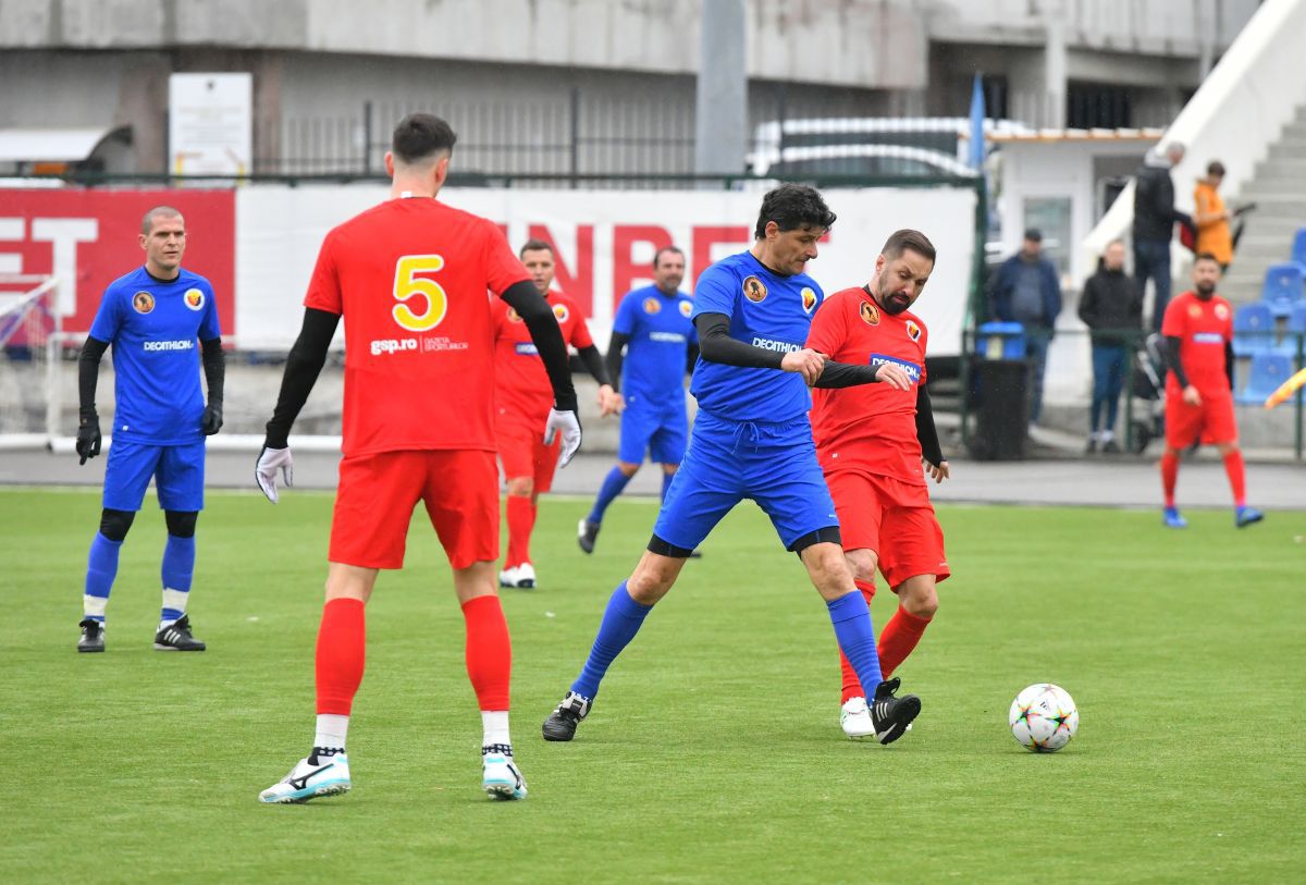 SHOW total în meciul caritabil între supervedetele din fotbalul românesc: 8 goluri, penalty-uri ratate și două reveniri spectaculoase