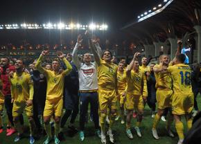 Explozie de bucurie pe bancă și pe teren! „Tricolorii” au sărbătorit calificarea la EURO 2024