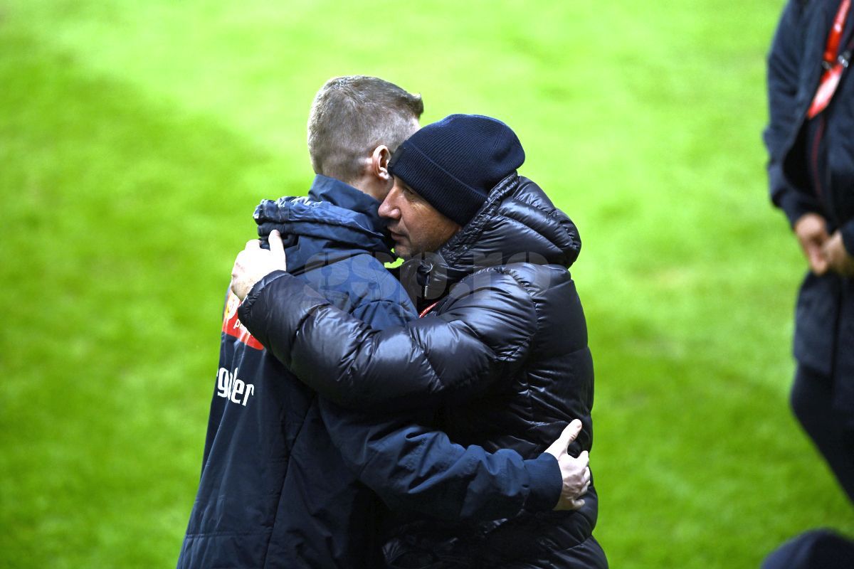 Titularizarea lui Pușcaș creează noi discuții! Șumudică a intrat în direct și l-a contrazis pe Dumitrescu: „Degeaba îmi trimiți datele! Nu sunt de acord, Ilie”