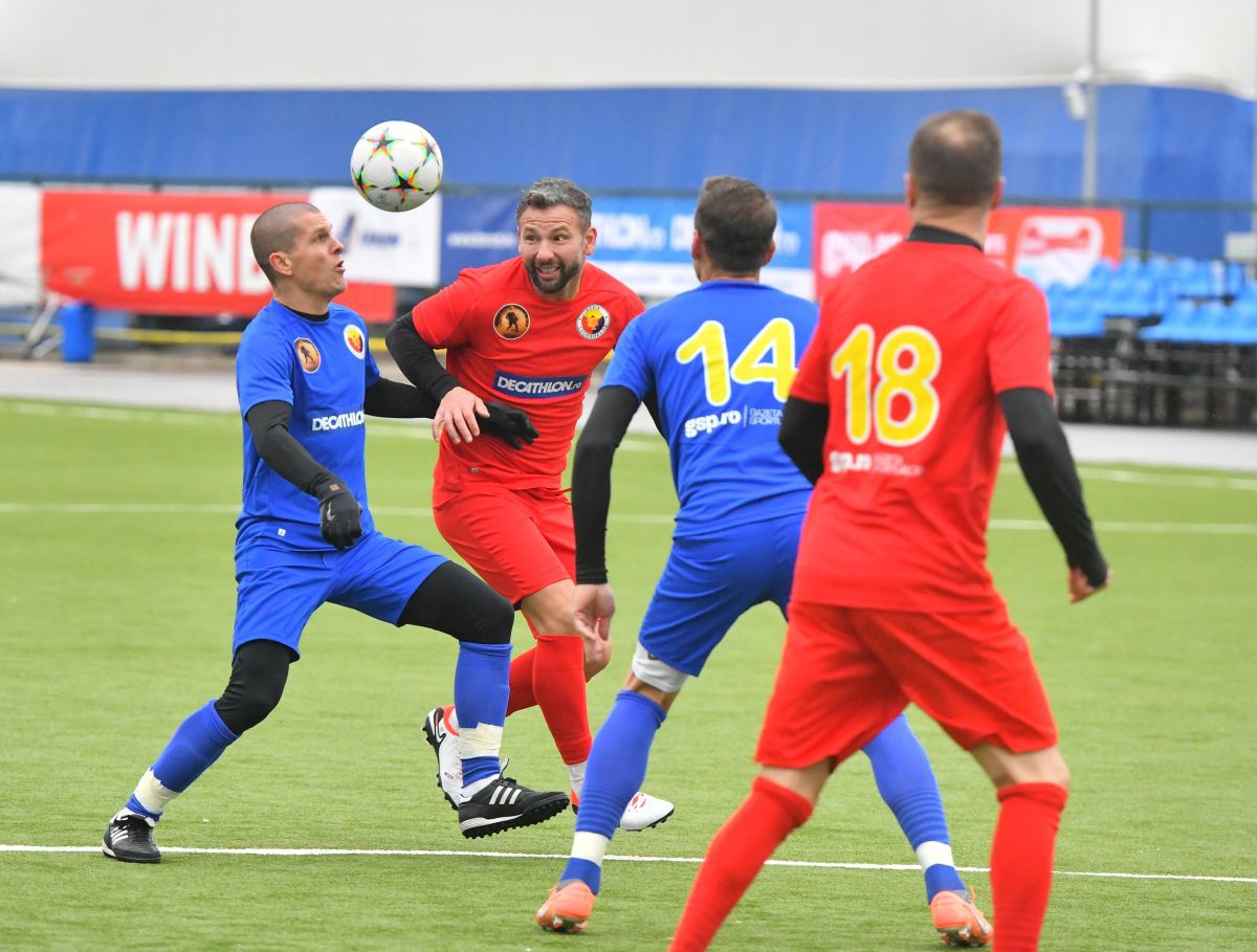 SHOW total în meciul caritabil între supervedetele din fotbalul românesc: 8 goluri, penalty-uri ratate și două reveniri spectaculoase