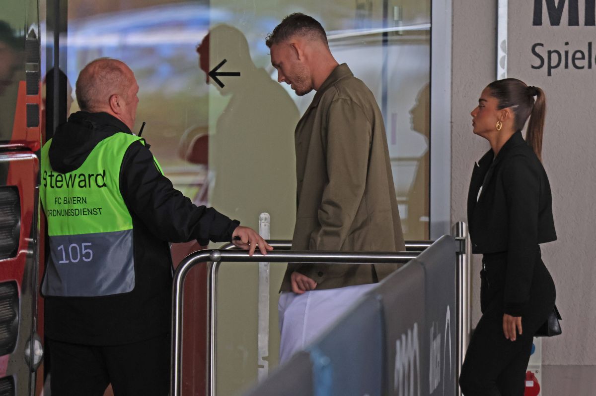 Toți ochii au fost pe ea la Israel - România » E iubita unui jucător de la Bayern Munchen