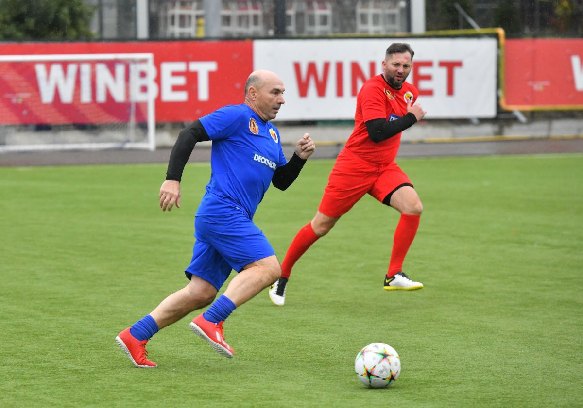 SHOW total în meciul caritabil între supervedetele din fotbalul românesc: 8 goluri, penalty-uri ratate și două reveniri spectaculoase