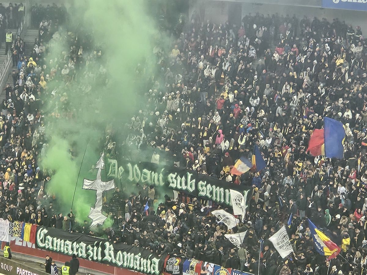 Scenografia afișată de ultrași la meciul România - Cipru