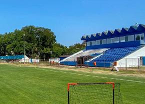 Cum arată azi stadionul din cel mai vestic oraș al țării » Au jucat aici Dan Păltinișanu, Dossey și Sansiro Ciocoi + Istoricul unei echipe uitate