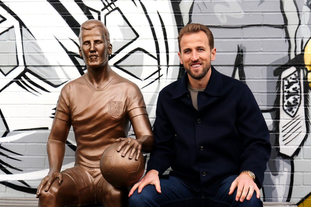 Statuia lui Harry Kane în Londra