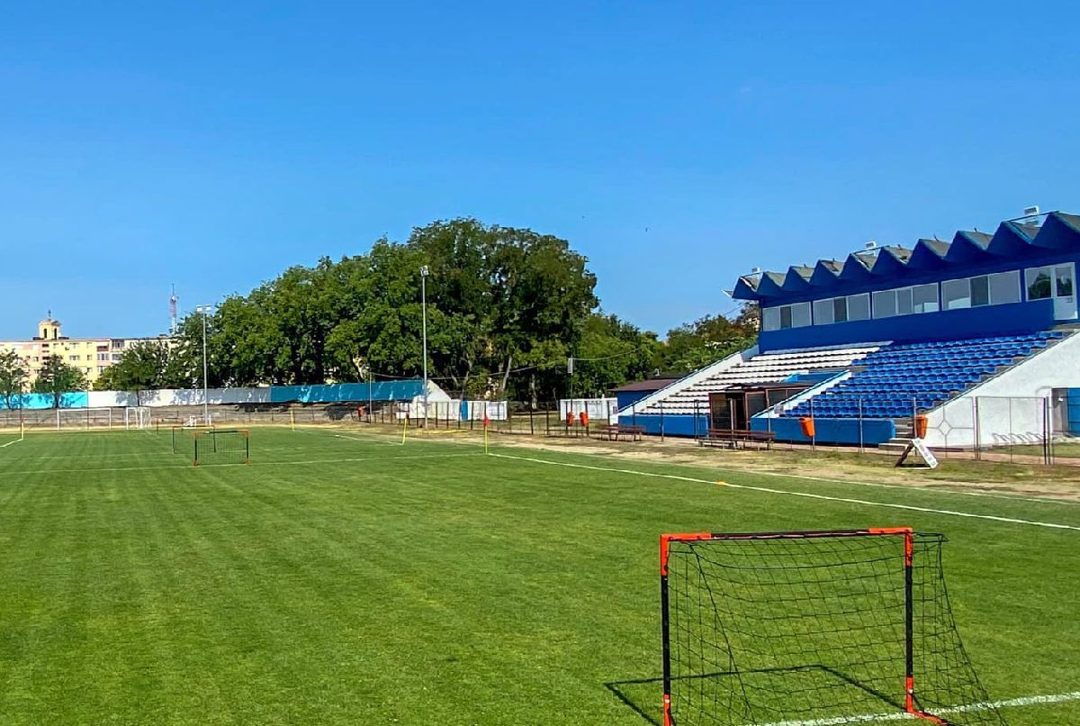 Sign of the times » Stadionul „Gheorghe Biaș” din Sânnicolau Mare e încă în picioare, dar arena nu se află în cele mai bune condiții