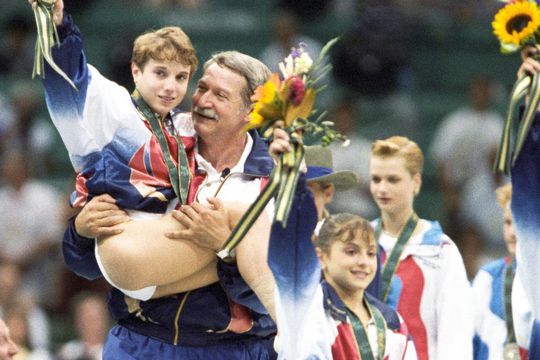 Bela Karolyi cu gimnaste din Statele Unite ale Americii, foto: Imago