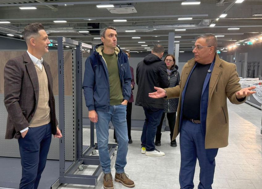 Prima apariție a lui Mirel Rădoi, după plecarea de la Craiova / foto: Facebook Primăria Fundeni