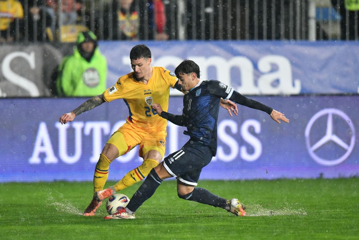 Din picioare, după conferință, Mircea Lucescu a confirmat două nume pentru baraj: „Da, da, cu siguranță!”