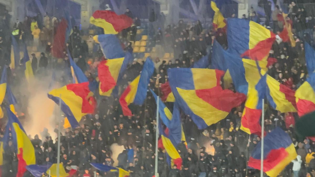 Show în debutul partidei dintre România și San Marino » Ce scriitori legendari au fost omagiați pe „Ilie Oană” + scandări la adresa Ungariei