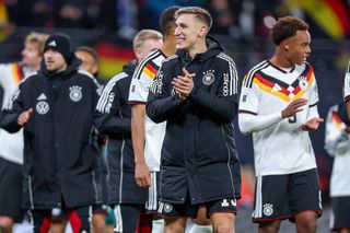 Nemții amenință, după ce au călcat Slovacia în picioare