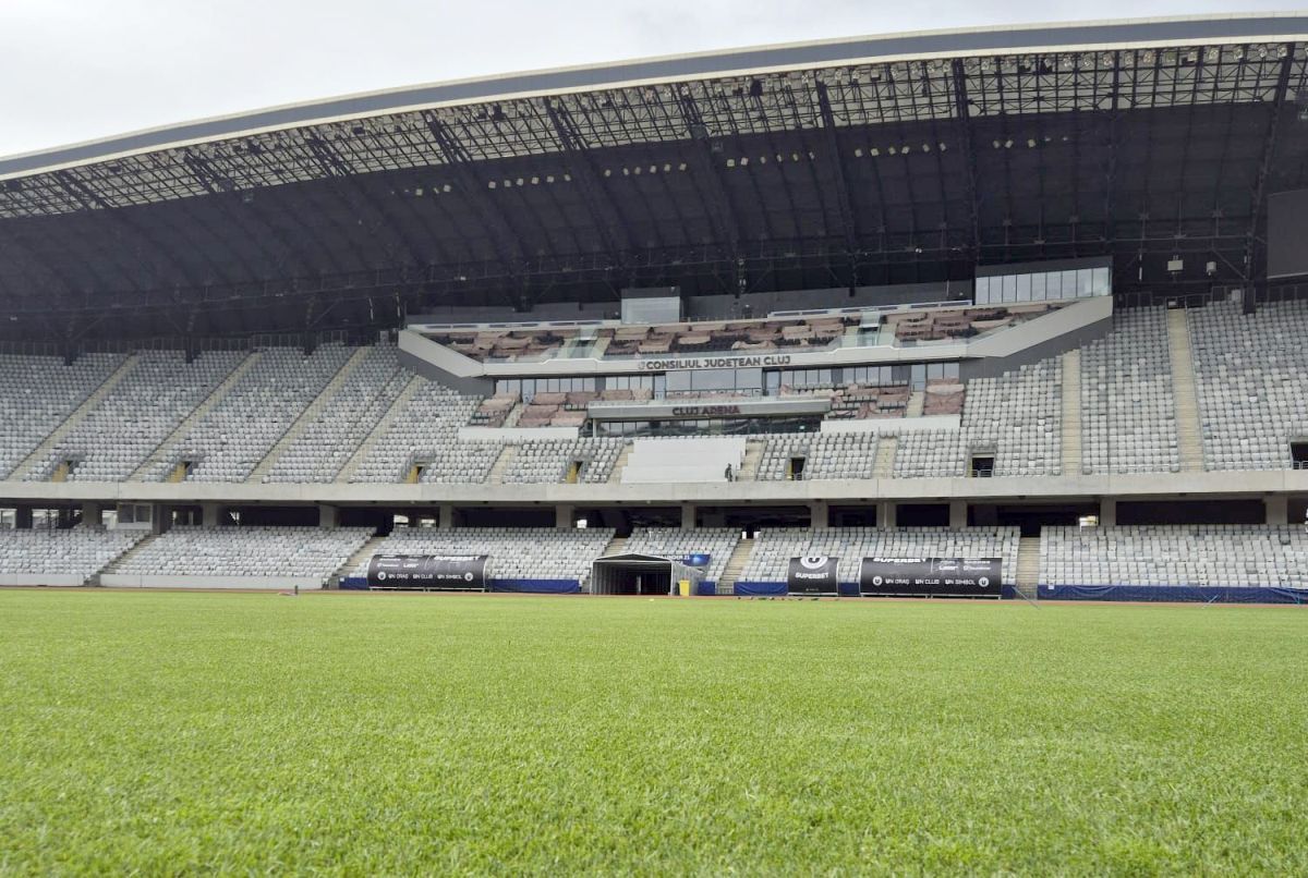 Gazon nou pe unul dintre cele mai mari stadioane din România, asemănător marilor arene din Europa