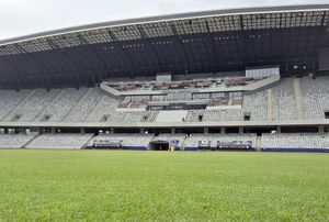 Gazon nou pe unul dintre cele mai mari stadioane din România, asemănător marilor arene din Europa