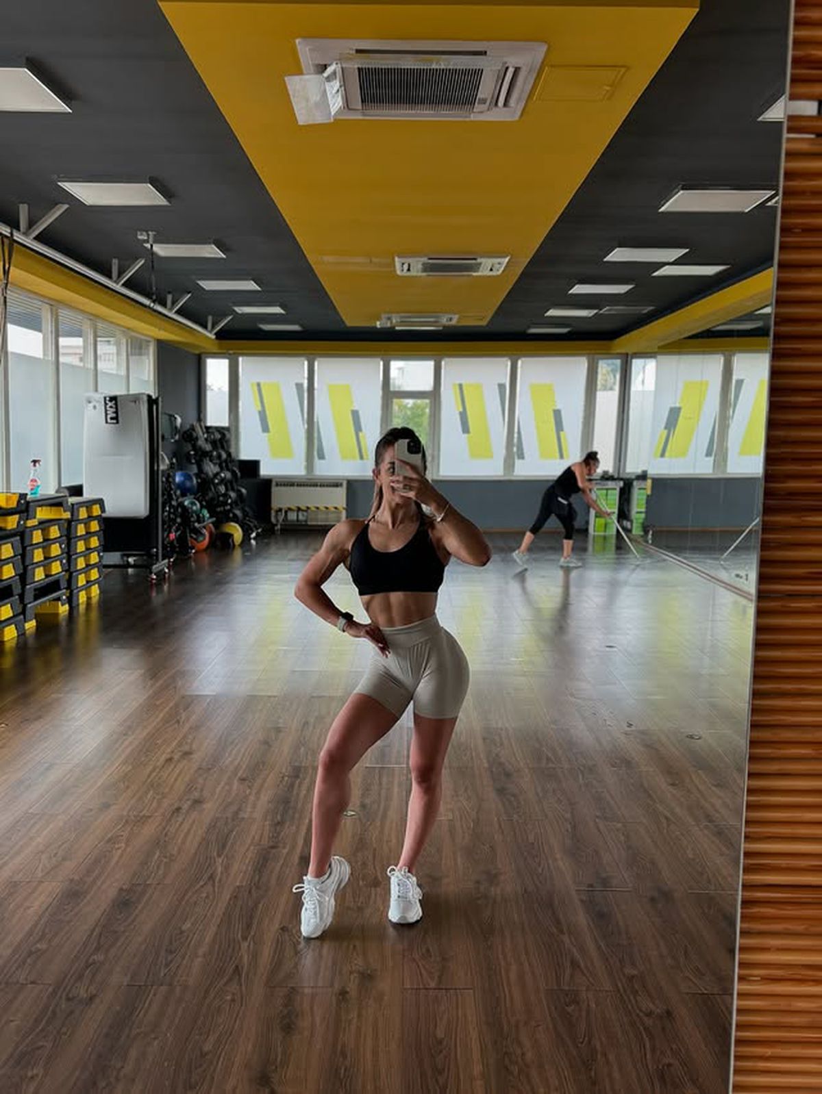 Educatoarea din orașul din România cu 7.000 de locuitori a cucerit argintul mondial! Secretul ei: „S-a văzut pe scenă”