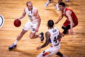 U-BT Cluj-Napoca – Hapoel Ierusalim, duel important la vârful grupei A din EuroCup » Mihai Silvășan: „Apărarea va fi cheia succesului”