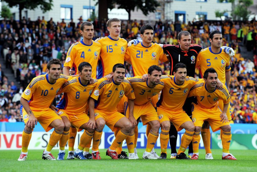 Cosmin Contra și Cristi Chivu, titulari în naționala României la EURO 2008 / Foto: Imago Cosmin Contra, pronostic la Inter - AC Milan: „Sper să nu se supere Chivu pe mine”